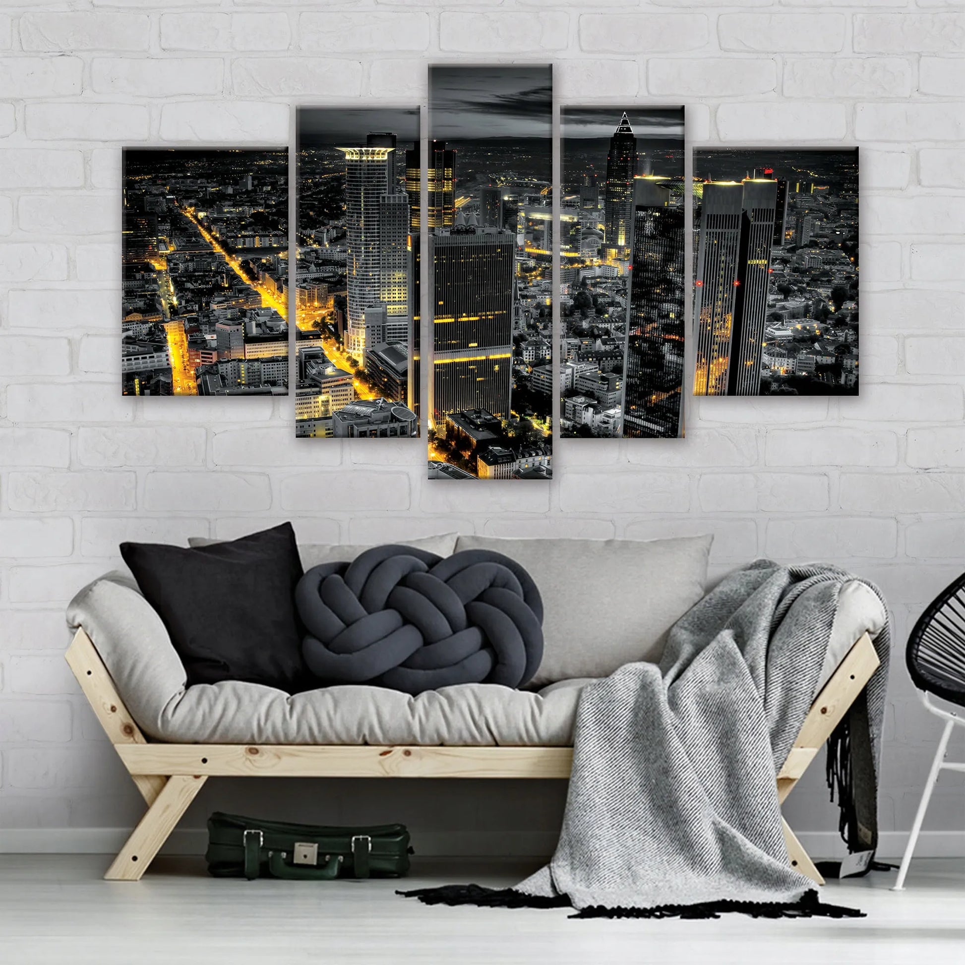 5 dalių drobės paveikslas Wallarena - Naktinis miestas, 170x100 cm
