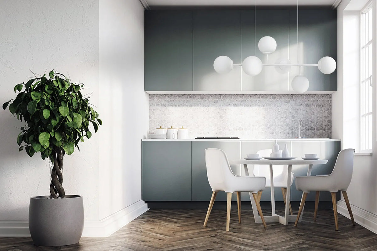 Baltas pakabinamas lubinis šviestuvas Light Home SIENA, 6 stikliniai gaubtai, lofto stilius