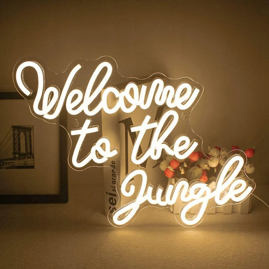 Dekoracinis LED neonas WELCOME TO THE JUNGLE, šiltai balta spalva, 42x33 cm, USB
