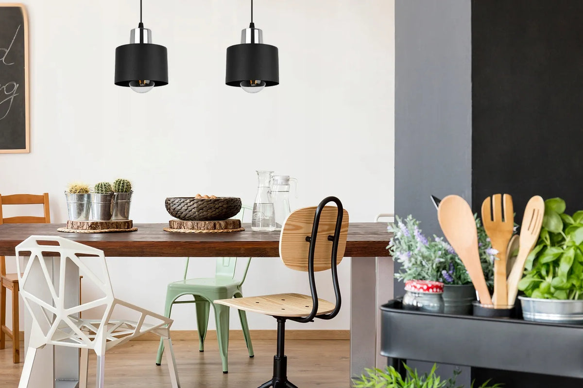 JUODAS PAKABINAMAS LUBINIS ŠVIESTUVAS „PANTA“ LOFT, MODERNUS ŠVIESTUVAS VIRTUVEI VIRŠ STALO