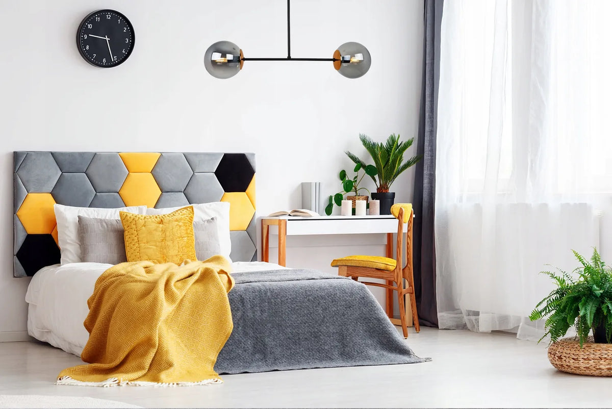 Kabantysis lubinis šviestuvas „Light Home“ Tuluza, juodas, grafito spalvos gaubtai, auksinės detalės, loft stiliaus, 2 šviesos taškai