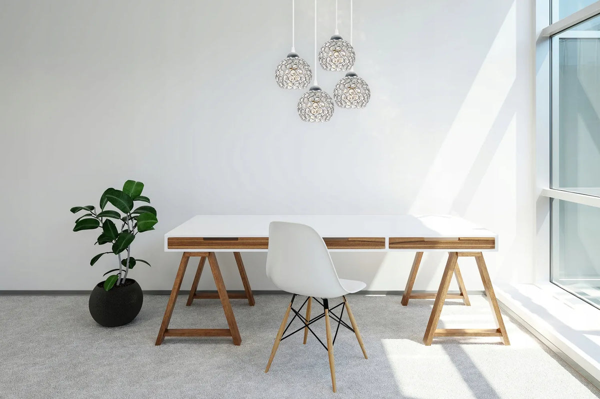 Kabantysis šviestuvas „CRYSTAL“ GLAMOUR, chromo ir baltos spalvos, modernus, su blizgančiais kristalais