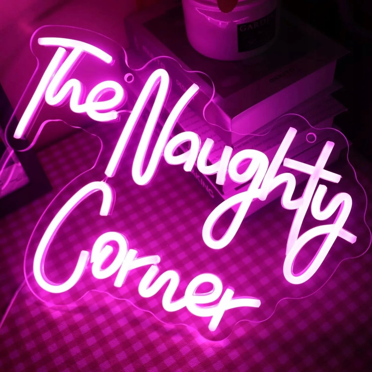 LED neoninis užrašas The Naughty Corner, rožinis, sieninė dekoracija su USB jungtimi