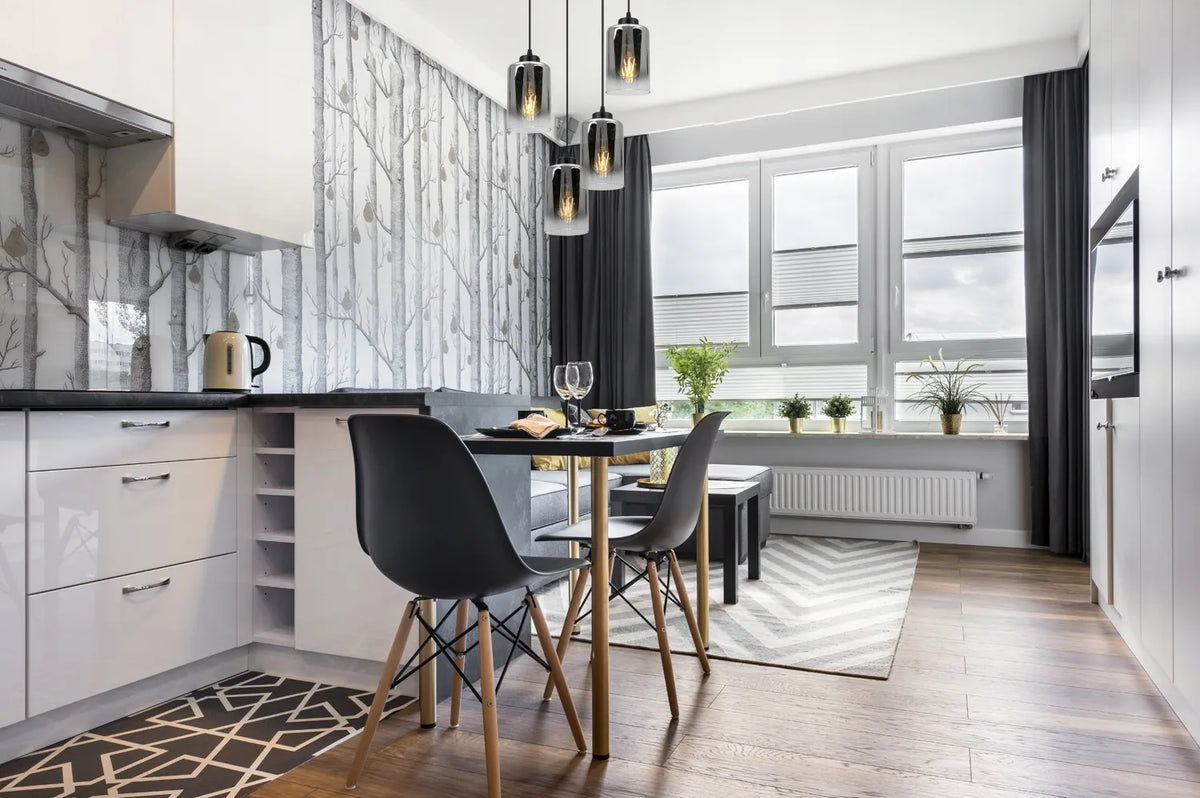 „Light Home“ pakabinamas lubinis šviestuvas – juodas „Glamour“ stiliaus stiklinis šviestuvas virš stalo, „Loft“