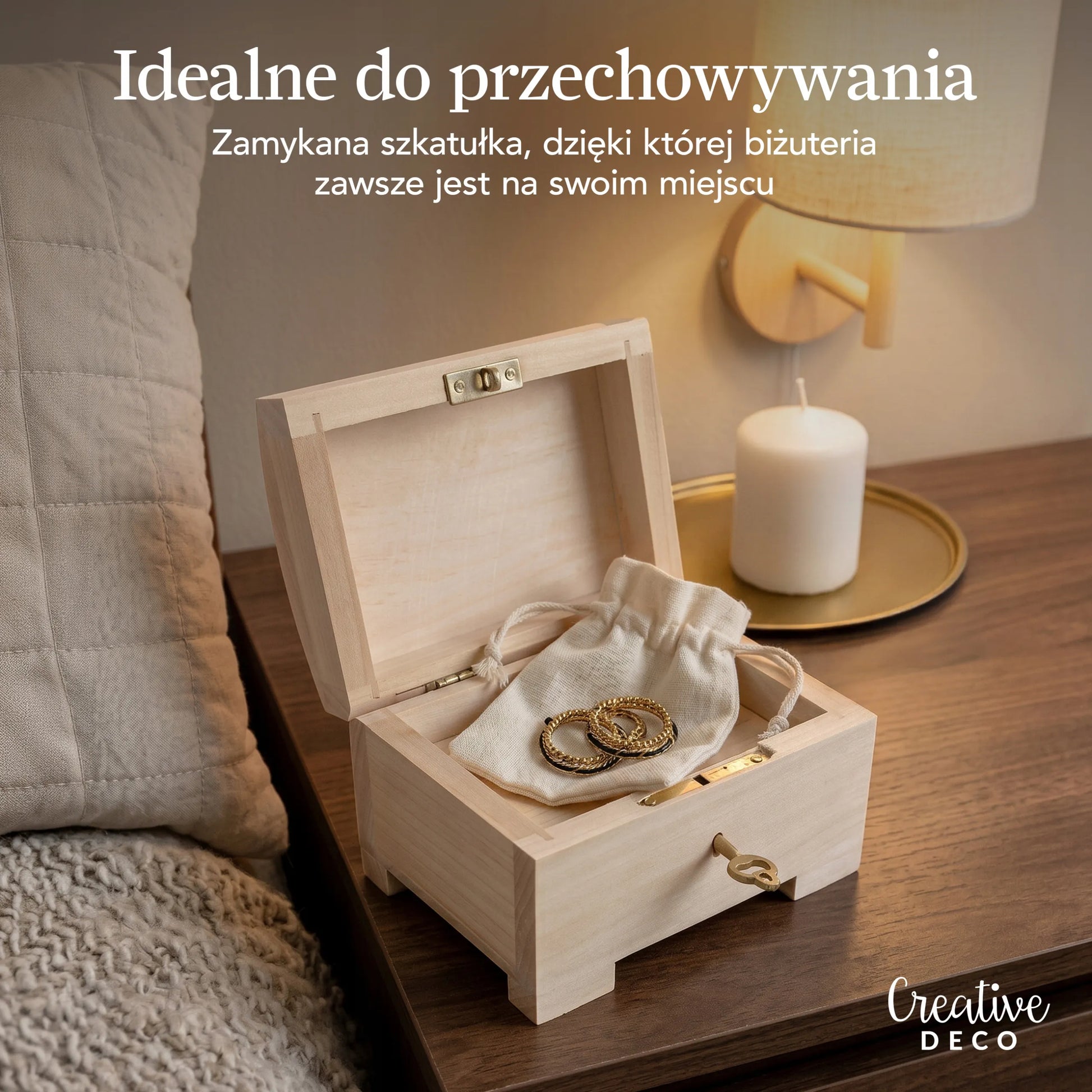 Maža medinė dėžutė su rakteliu Creative Deco papuošalams, 10,6x7,5x7,5 cm