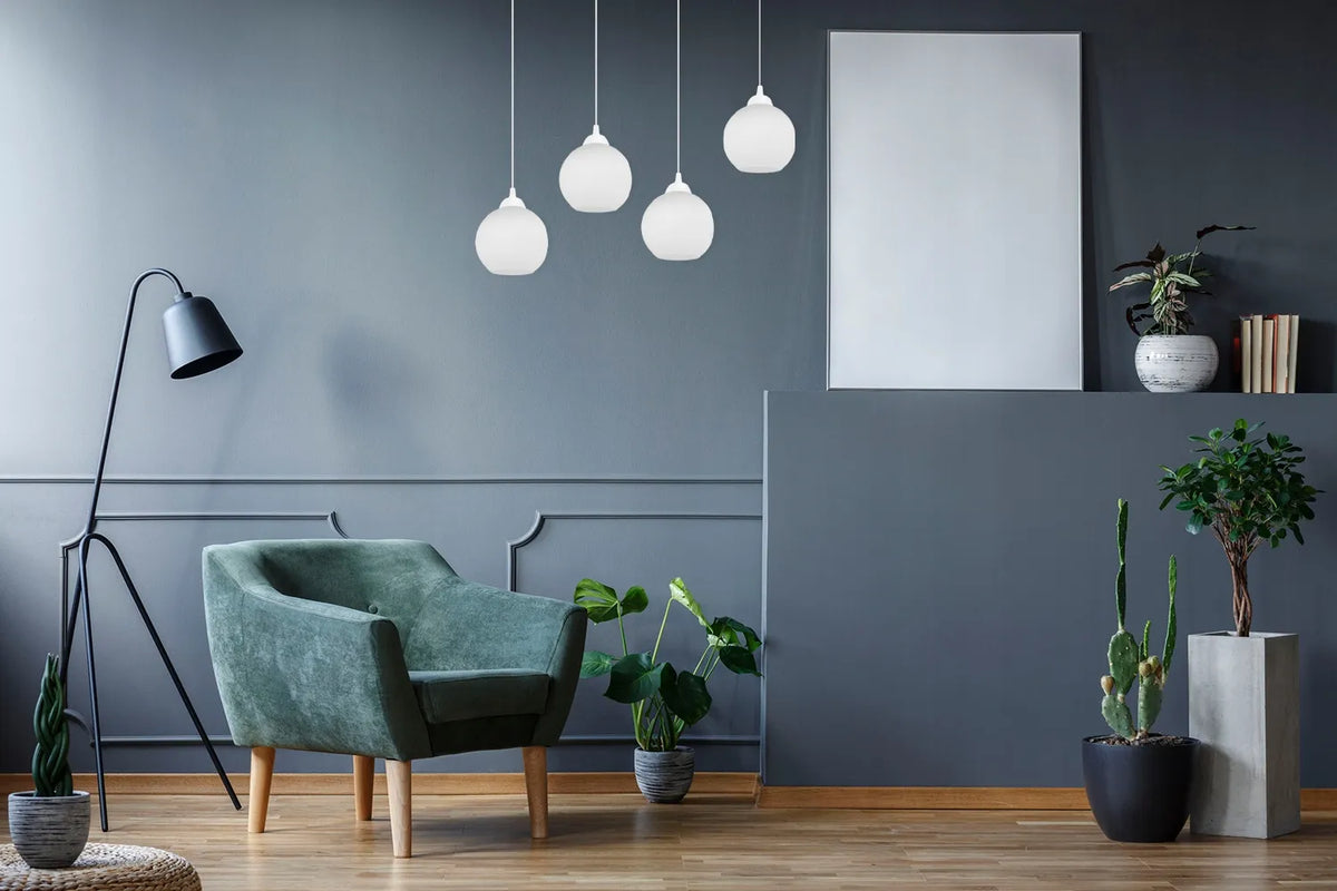 Pakabinamas lubinis šviestuvas „Light Home Eliza“ su baltais stikliniais gaubtais, juodas, 4 šviesos taškai