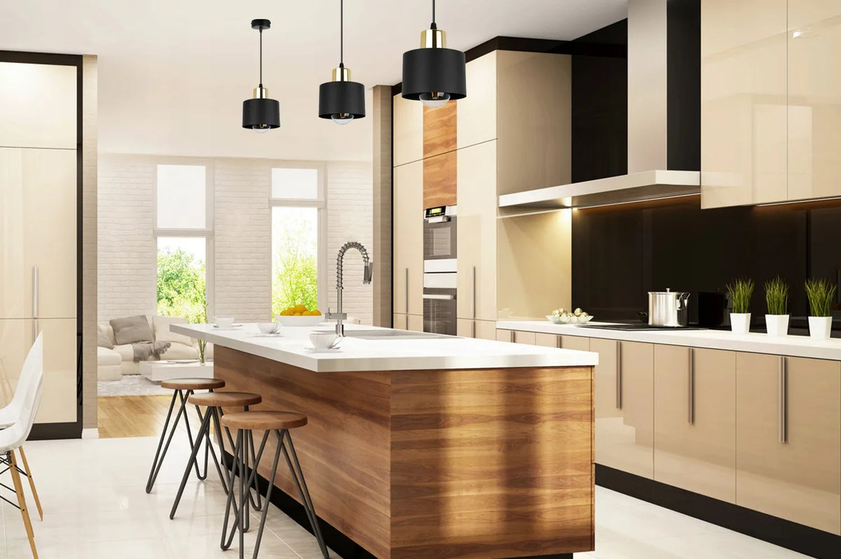 Pakabinamas lubinis šviestuvas „Light Home PANTA 2003/1“, viengubas, juodas su auksiniu gaubtu, lofto stiliaus
