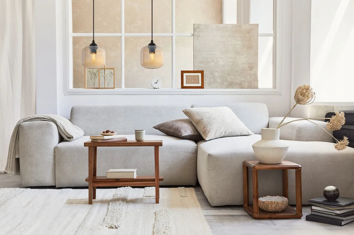 Pakabinamas lubinis šviestuvas „Light Home“ RIFFLE svetainei, gintaro spalvos rievėti gaubtai, 2 x E27
