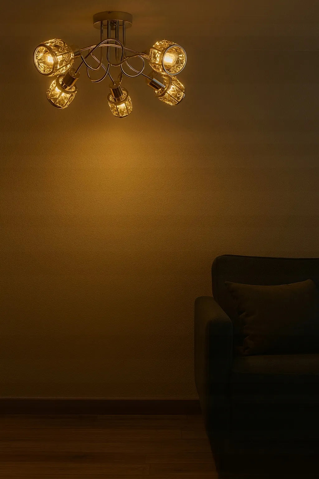 Pakabinamas lubinis šviestuvas, sietynas su krištoliniais gaubtais Krislamp VENUS 5L