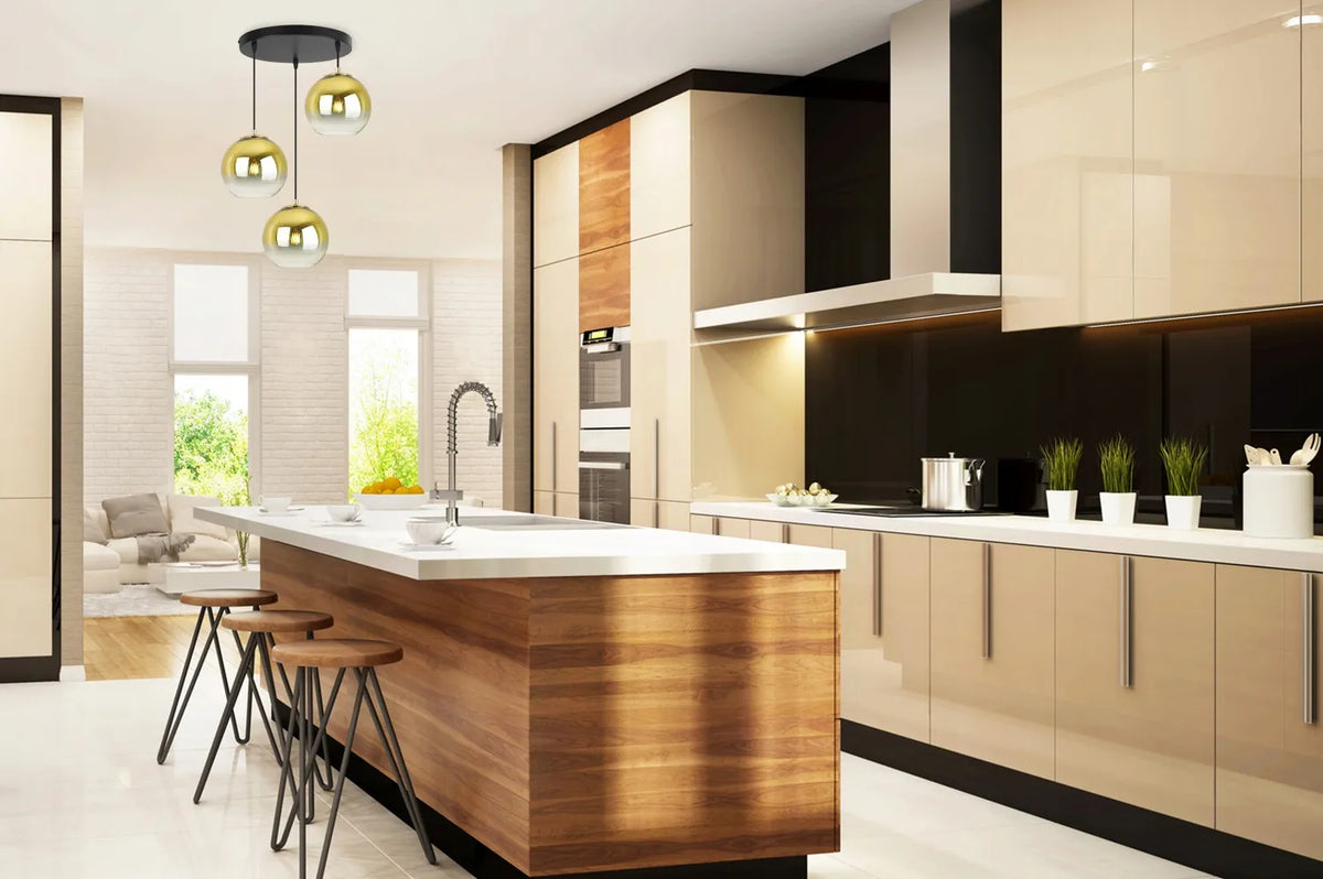 Pakabinamas trigubas lubinis šviestuvas, sietynas su stikliniais auksiniais gaubtais GLAMOUR