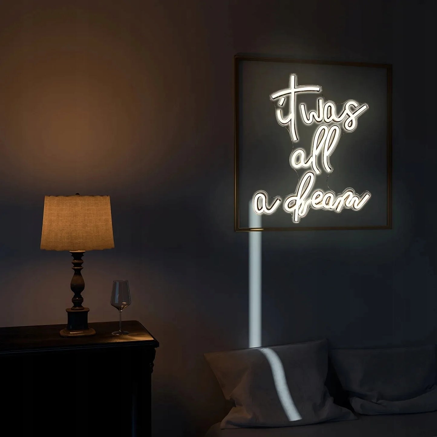 SIENINIS LED NEONAS "IT WAS ALL A DREAM" 42x33 cm