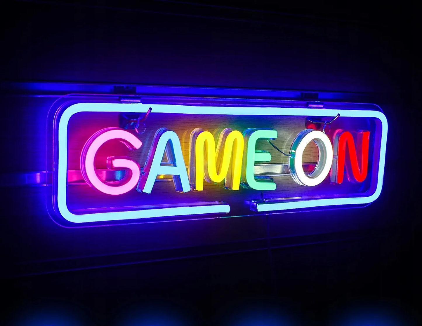 Spalvotas „Game On“ LED neoninis užrašas žaidėjų kambariui