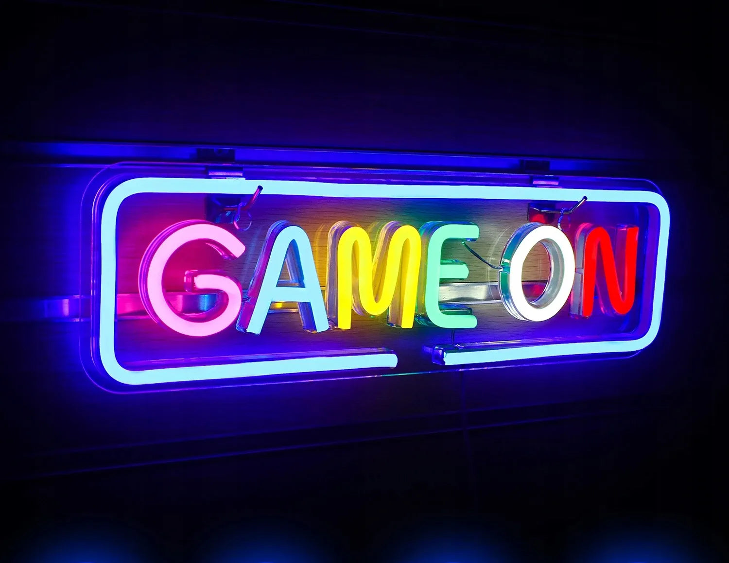 Spalvotas „Game On“ LED neoninis užrašas žaidėjų kambariui