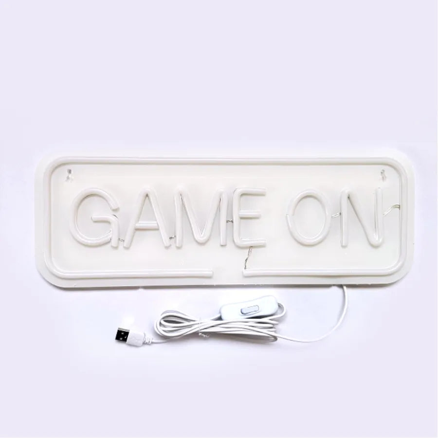 Spalvotas „Game On“ LED neoninis užrašas žaidėjų kambariui