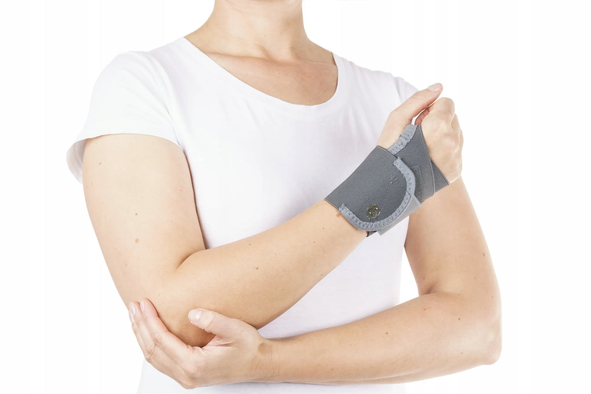 Tynor WRIST BRACE riešo įtvaras su nykščio fiksacija