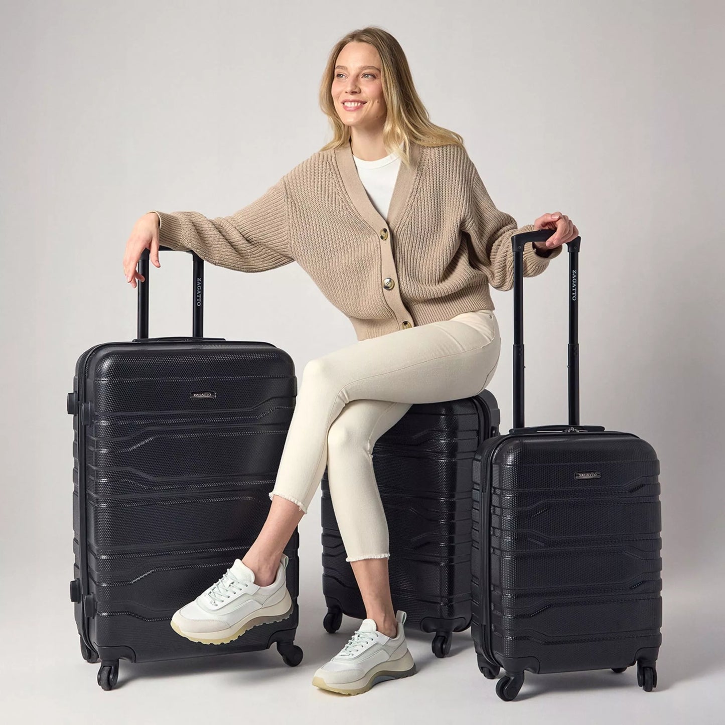 Vidutinio dydžio kietas kelioninis lagaminas su ratukais, 60 l, ZAGATTO
